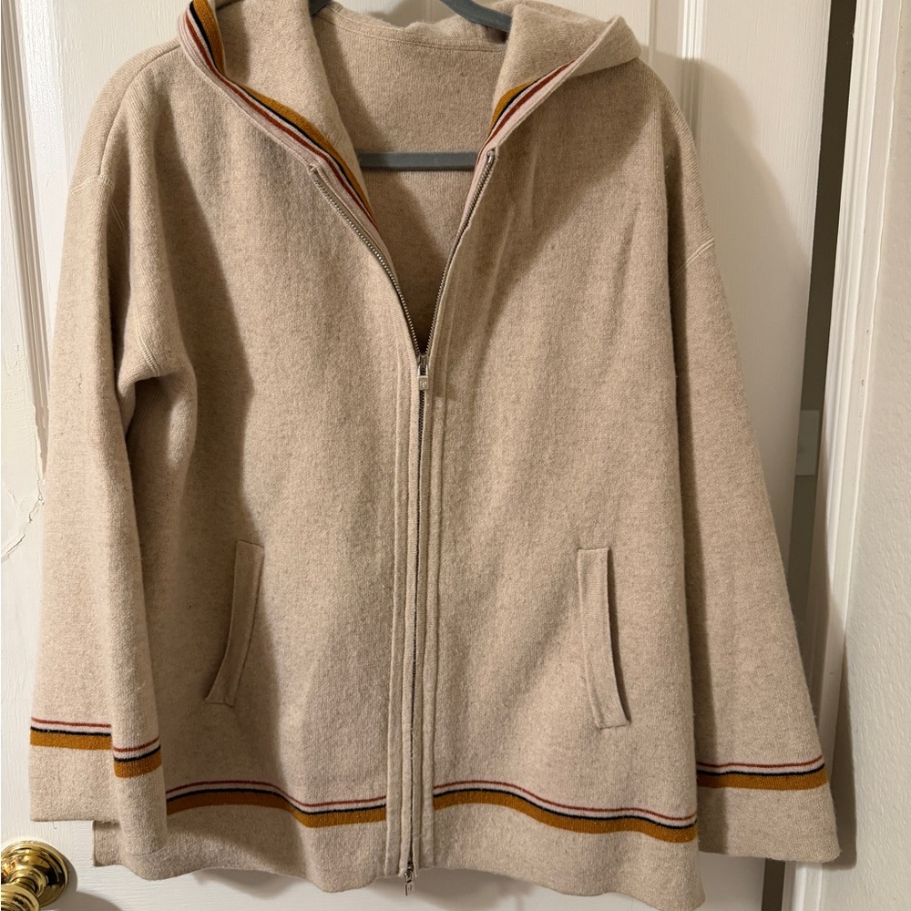 Cashmere capsule coat